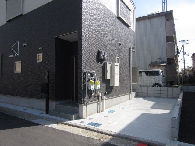 【駐車場】