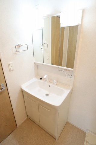 KMCグランドシャトーの独立洗面台|※別部屋のイメージ写真です。