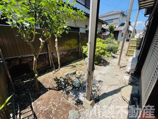 閑静な住宅街の北西角地の整形地のその他|敷地内の南側の庭。こんなお庭を作れる敷地（令和5年6月7日撮影）