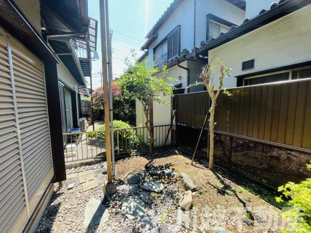 閑静な住宅街の北西角地の整形地のその他|敷地内の南側の庭。こんなお庭を作れる敷地（令和5年6月7日撮影）