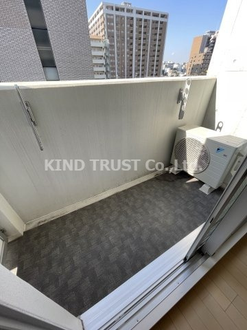 サウスヒルズ中崎町のバルコニー|暖かな日差しのふりそそぐバルコニー