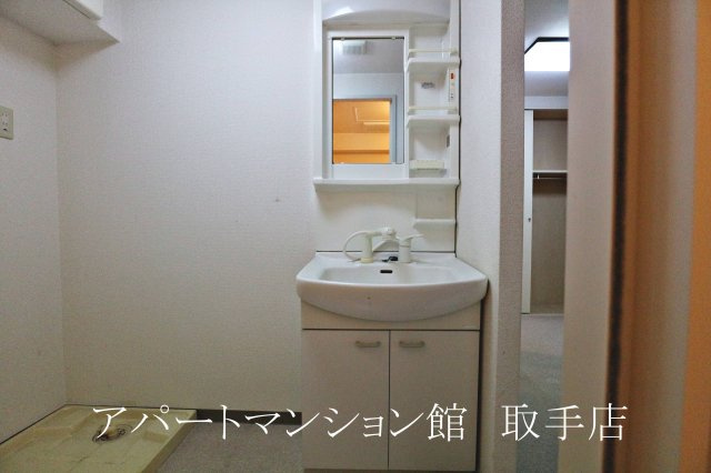 ブルックスとりでの独立洗面台