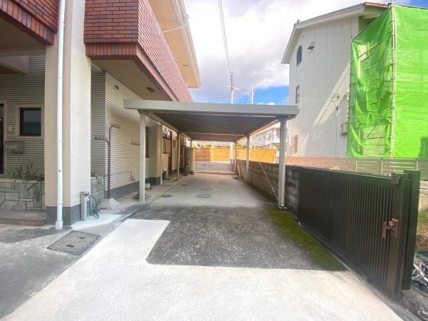 紀の川市西大井　中古戸建の駐車場