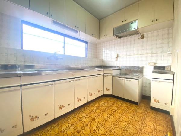 紀の川市西大井　中古戸建のキッチン