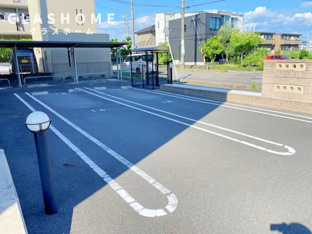 グレイスの駐車場