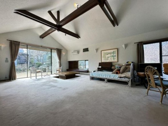 【居間・リビング】 | イトーピア一碧湖畔台別荘地　戸建