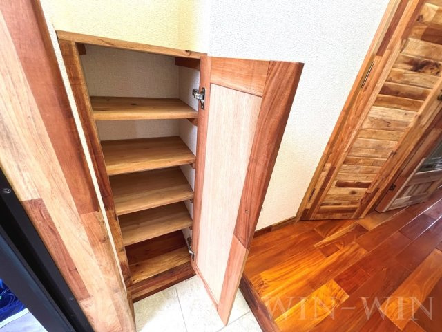 セザンヌ原町 4の収納