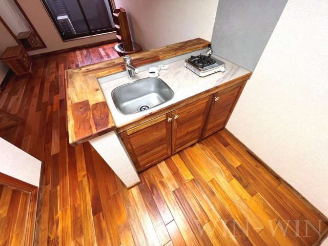 セザンヌ原町 4のキッチン