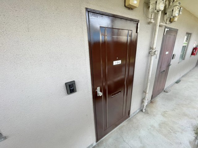 【玄関】 | RIZEONE富田林レジデンスI