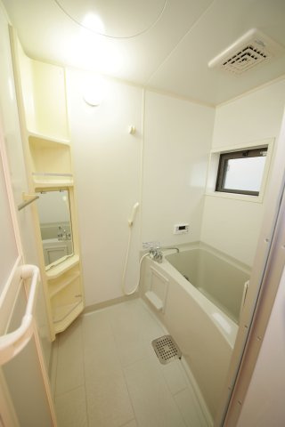 セジュール名和の浴室