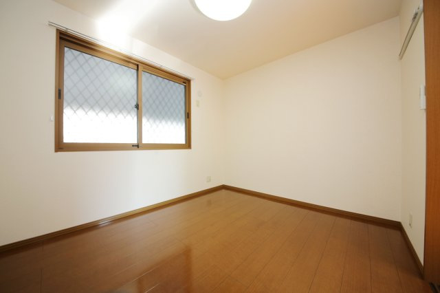 セジュール名和の洋室