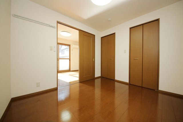 セジュール名和の洋室