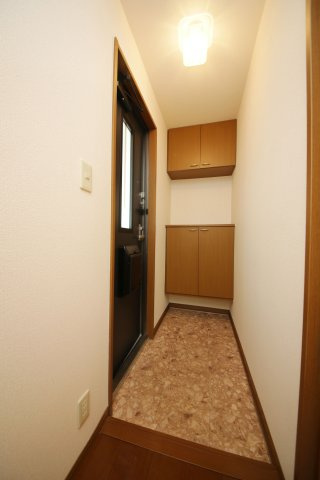 セジュール名和の玄関