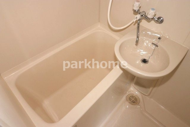 しおやハイツの浴室