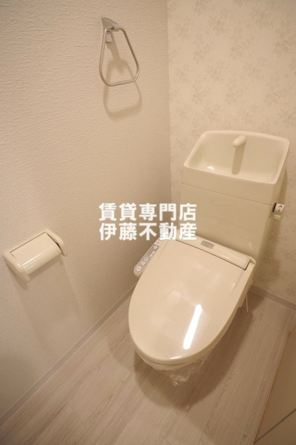 Pura Vida幅下のトイレ