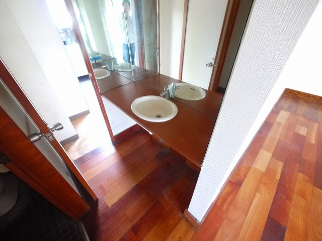 コンフォール州見台3番館の内装