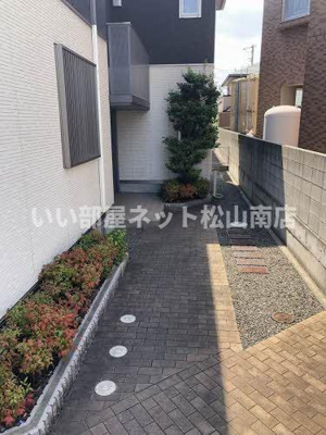 【エントランス】 | シャーメゾン駿