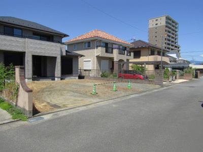 【前面道路含む現地写真】 | 中古戸建　甲府市幸町 | 前面道路含む現地写真です