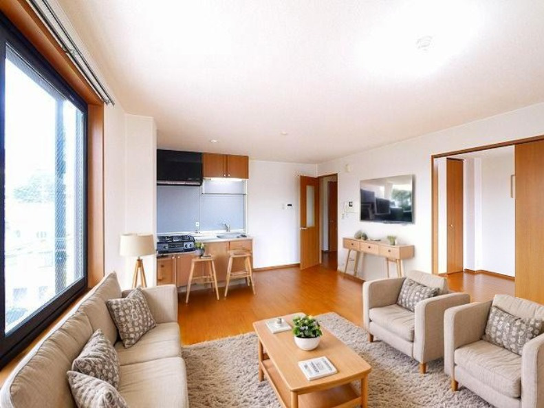 クレスト東生駒の居間・リビング|CGで家具等を配置したもので家具等は含まれません