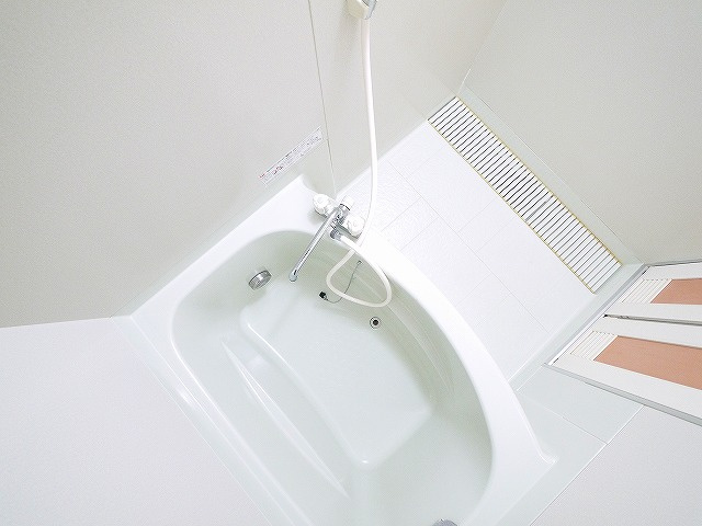 クレスト東生駒の浴室|きれいなお風呂です