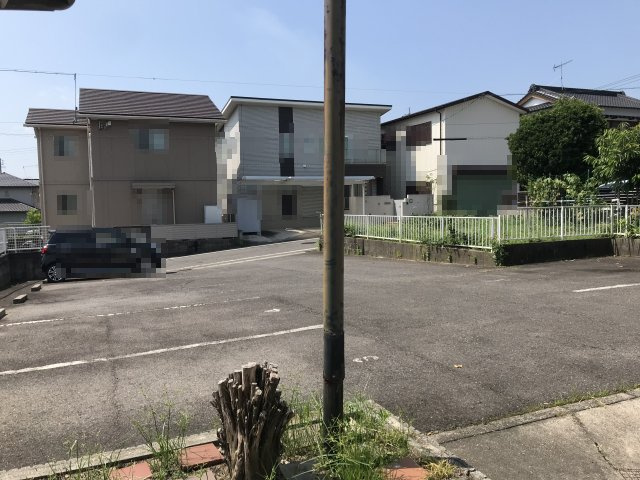 グリーンアーバンの駐車場