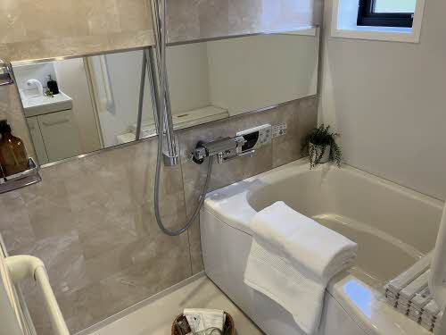 メゾンフレールの浴室