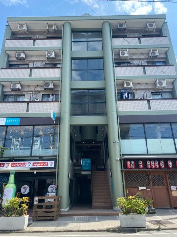 ジュネスかわむらの外観