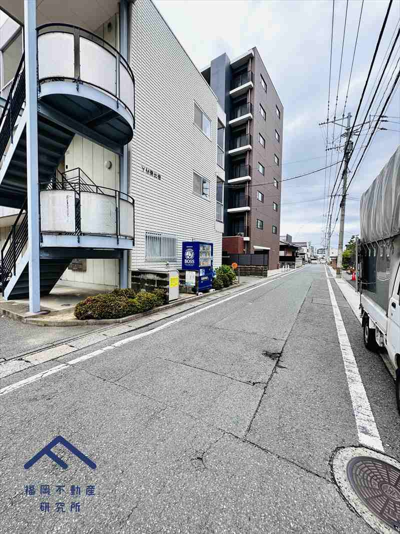 エクレール東比恵の周辺