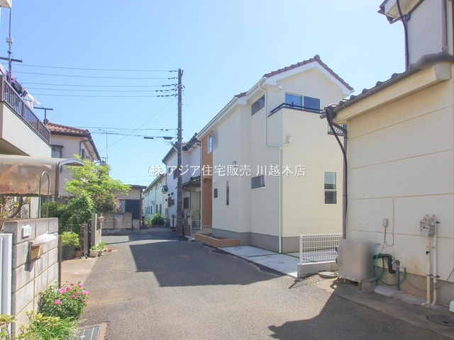 川越市下赤坂J4-A　新築戸建の前面道路含む現地写真|北側4.0ｍ公道