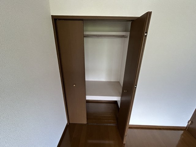 S-ONEの収納|たっぷりとした収納スペースです
※反転の場合がございます。
