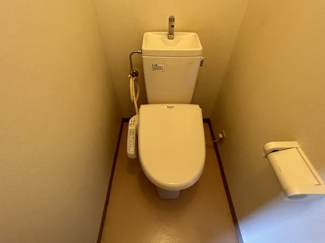 S-ONEのトイレ|落ち着いたトイレです
※反転の場合がございます。