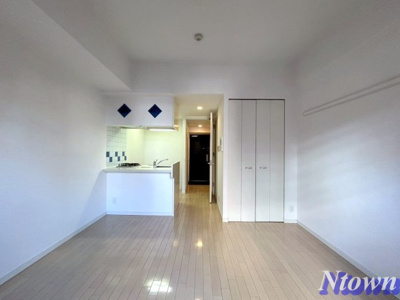 【内装】 | プレサンス久屋大通公園サウス | 明るい色調の室内です