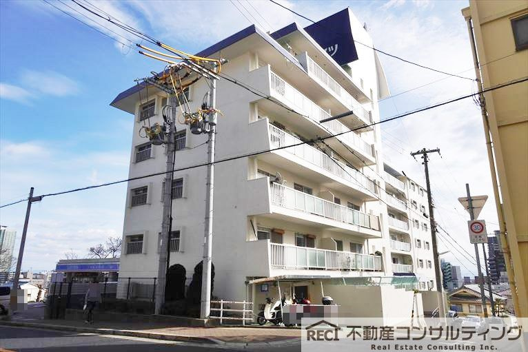 諏訪山スカイハイツの外観