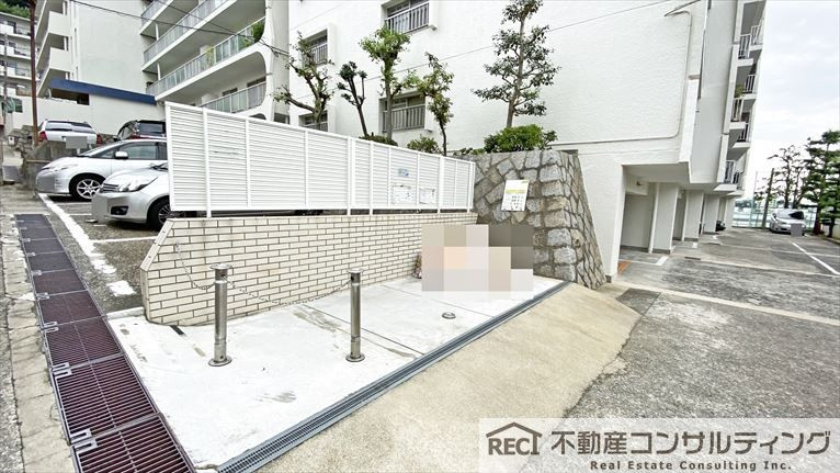 諏訪山スカイハイツの外観