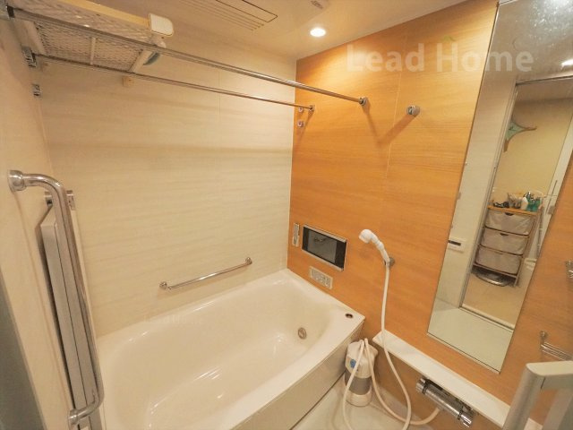 【浴室】 | ブランズ・ジオ等々力 | 1日の疲れを癒せるバスルーム。フルオートバス・浴室TV付き。