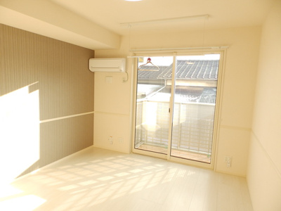 【居間・リビング】 | パーク・サンライト | ゆったり過ごせるリビングです