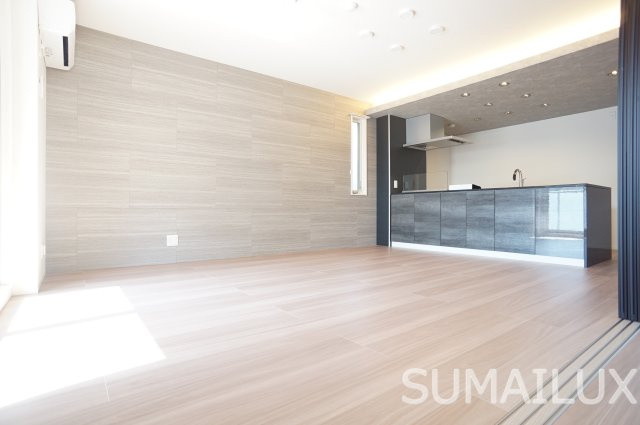 D-room新屋敷の居間・リビング