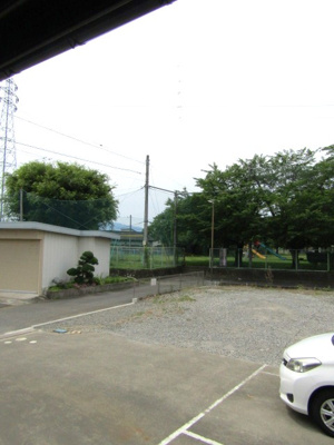 【駐車場】 | 中古戸建　甲斐市西八幡平屋建て | 駐車スペースもあります