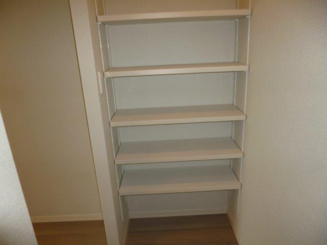ルミエール　ベレオ茶屋町の収納|パントリー