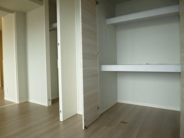 ルミエール　ベレオ茶屋町の収納|洋室