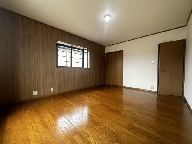 岩出市中島・中古戸建・114041の洋室