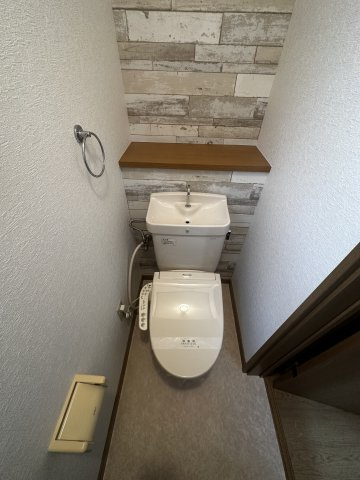 岩出市中島・中古戸建・114041のトイレ