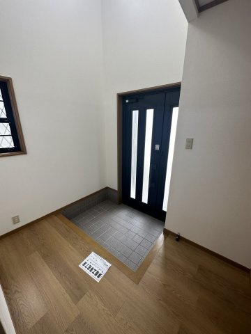 岩出市中島・中古戸建・114041の玄関