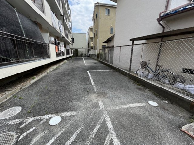 【駐車場】 | ノーベルメゾン竹内 | 駐車場があるので、車を買う予定の方も安心です