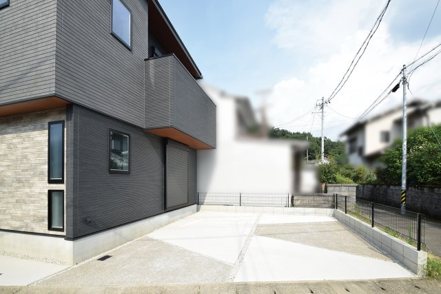 建売住宅　長良奥郷の前面道路含む現地写真