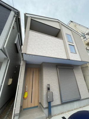 【外観】 | 南区浜田町三丁目 全1棟　＜仲介手数料無料＞宝南小・南光中　新築一戸建て | 撮影
社長の村田です！
自らプレイヤーとして営業しています
長年の経験と実績から皆様により良いマイホーム購入のご提案をいたします。
住宅ローンの不安や購入後の不安等何でもご相談ください。