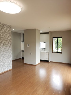 【居間・リビング】 | 鳥取市若葉台南 2丁目中古戸建て