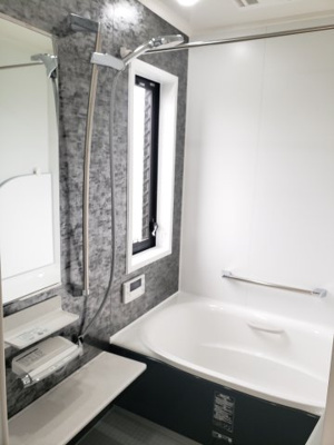 【浴室】 | 鳥取市若葉台南 2丁目中古戸建て