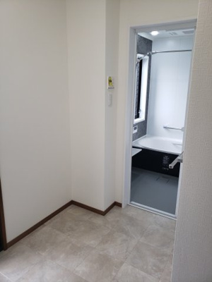 【浴室】 | 鳥取市若葉台南 2丁目中古戸建て