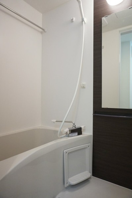 【浴室】 | リブリ・ブリックス | ※同物件・反転タイプの写真です。